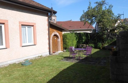 Corcieux Cabaña | Casa rústica en Corcieux, ideal para Navidad, cerca de Gérardmer, rutas de senderismo y actividades al aire libre.