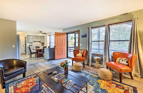 Eureka Springs Casa | Cozy Holiday Island Home: Hot Tub + Chiminea!