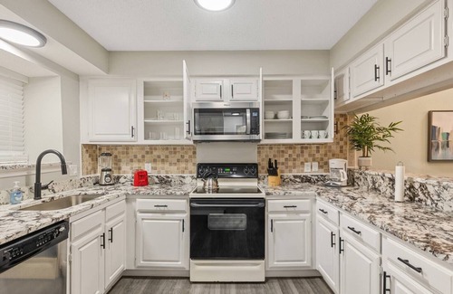 South Arlington Casa | Cozy home 10 min from AT&T stadium