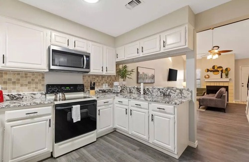 South Arlington Casa | Cozy home 10 min from AT&T stadium