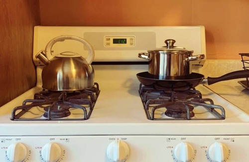 Williamsbridge Casa | Cozy Home Away From Your Home