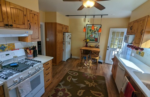 Old Town Casa | Cozy Home Centrally Located in LA's South Bay area