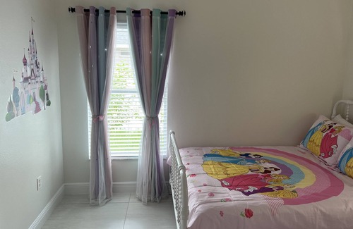 Orlando Casa | Cozy home close to everything. The House is 15 minutes to MCO