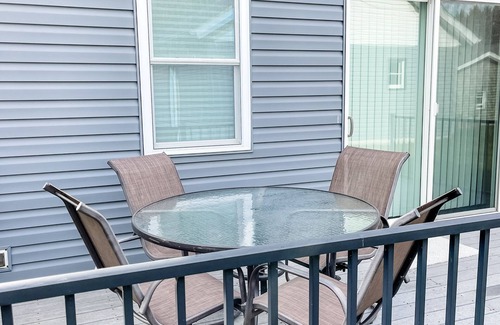 Fairmont Casa | Cozy Home-Close to Lake & Centrally Located!