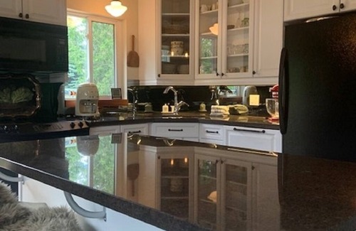 Colling Woodlands Casa | Cozy Home Close to Osler Bluff Ski Club