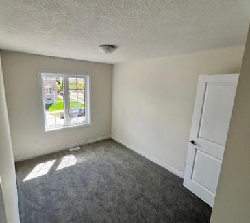 Kitchener Casa | Cozy Home for 10 people