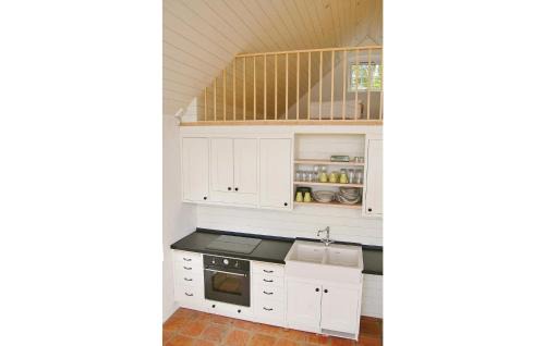 Asljunga Casa | Cozy Home In Åsljunga With Kitchen