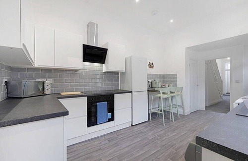 Sunderland Casa | Cozy Home in Avenue Terrace, Sleeps 8