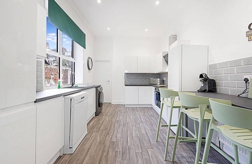 Sunderland Casa | Cozy Home in Avenue Terrace, Sleeps 8