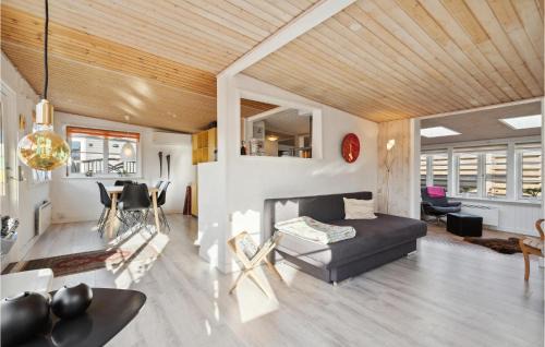 Bjert Casa | Cozy Home In Bjert With Wifi