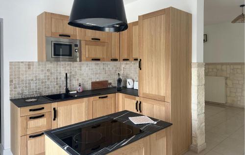 Blois Casa | Cozy Home In Blois With Wifi
