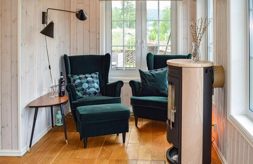 Ringsaker Casa | Acogedora casa en Brøttum con cocina