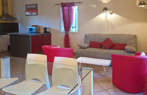 Cabannes Casa | Acogedora casa en Cabannes con WiFi