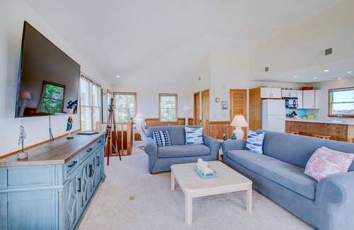 Carolina Dunes Casa | Cozy Home in Carolina Dunes Perfect to Explore the Heart of Duck