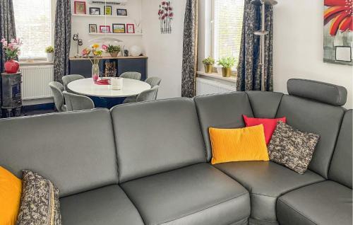Eext Casa | Cozy Home In Eext With Kitchen