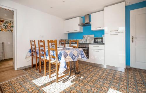 Eperlecques Casa | Cozy Home In Eperlecques With Wifi