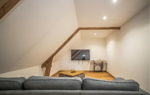 Eperlecques Casa | Cozy Home In Eperlecques With Wifi