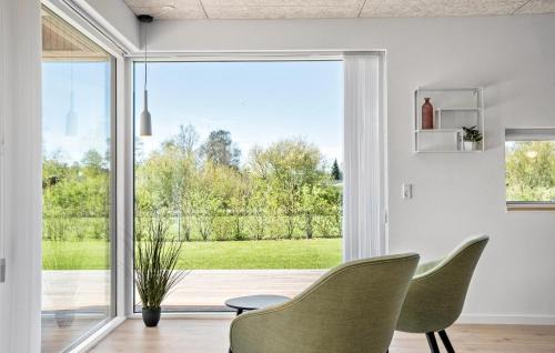 Havnsø Casa | Cozy Home In Føllenslev With Wifi