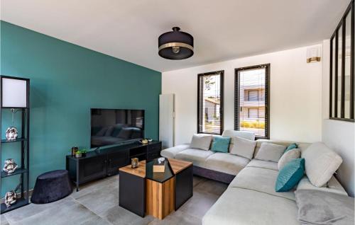 Saint-Jean-de-Monts Casa | Cozy Home In Stjean De Monts