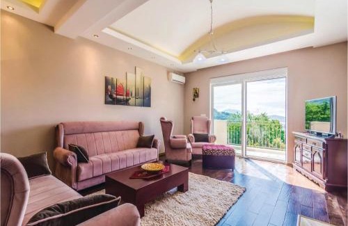 Mojdez Casa | Cozy Home In Igalo With Wifi
