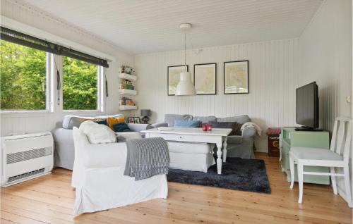 Kulhuse Casa | Cozy Home In Jægerspris With Kitchen