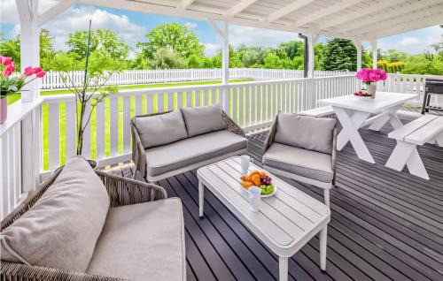 Kolczewo Casa | Cozy Home In Kolczewo With Wifi