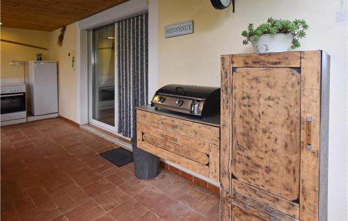 Lamotte-du-Rhone Casa | Cozy Home In Lamotte Du Rhone