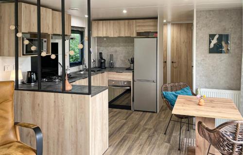 Lauwersoog Casa | Cozy Home In Lauwersoog With Wifi