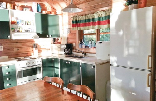 Vassbo Casa | Acogedora casa en Lilla Edet con cocina