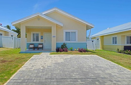 Lucea Casa | Cozy home in LuceaHanover between Montego Bay & Negril
