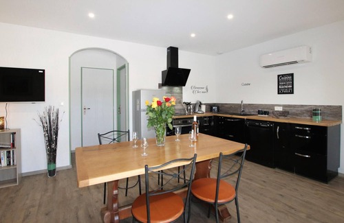Lussas Casa | Acogedora casa en Lussas con WiFi