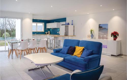 Matignon Casa | Cozy Home In Matignon With Wifi