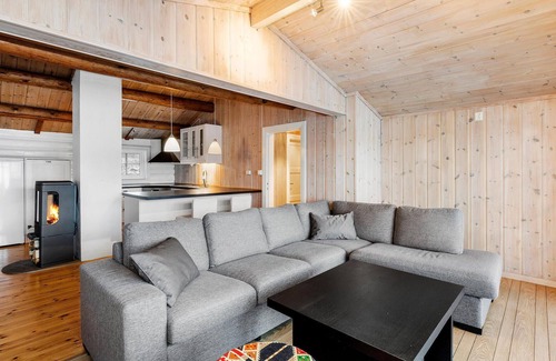 Tingvoll Casa | Acogedora casa en Meisingset con cocina
