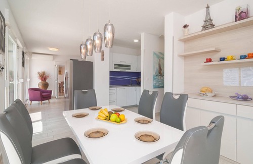Cove Osibova (Milna) Casa | Acogedora casa en Milna con WiFi