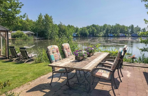 Oosterwolde Casa | Cozy home in Oosterwolde with house sea view