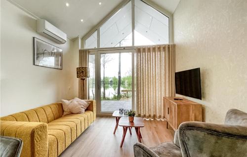 Oosterwolde Casa | Cozy Home In Oosterwolde With Sauna