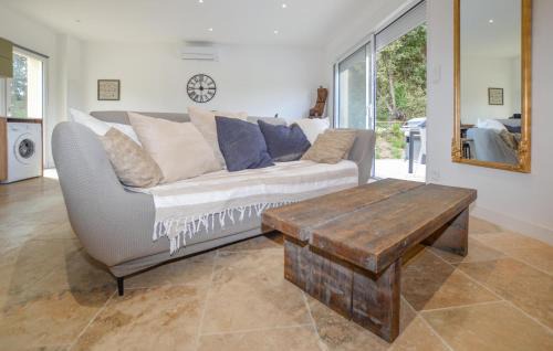 Petreto-Bicchisano Casa | Cozy Home In Petreto-Bicchisano