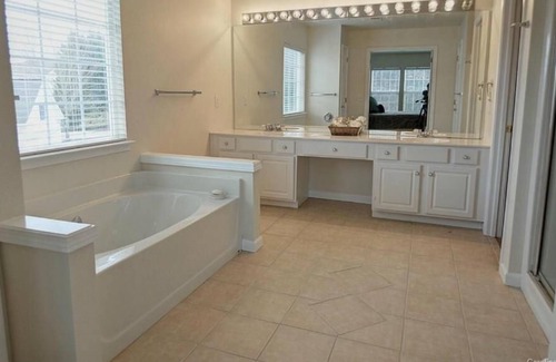 Charlotte Casa | Cozy home in private community