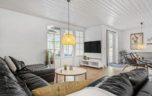 Lodbjerg Hede Casa | Cozy Home In Ringkøbing With Sauna