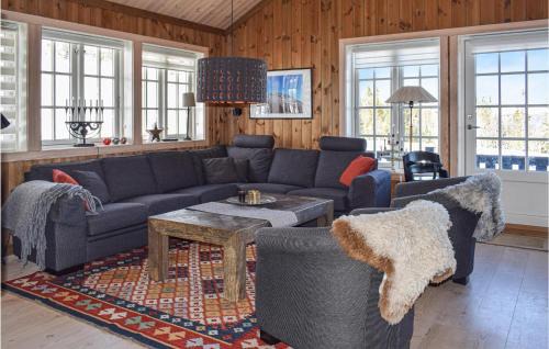 Atra Casa | Cozy Home In Rjukan With House A Mountain View