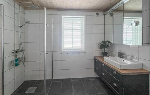 Sjusjoen Casa | Cozy Home In Sjusjøen With Sauna