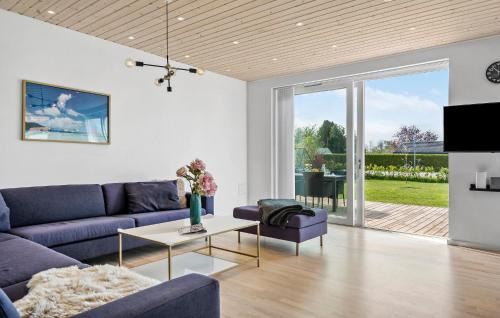 Strøby Ladeplads Casa | Cozy Home In Strøby With Wifi