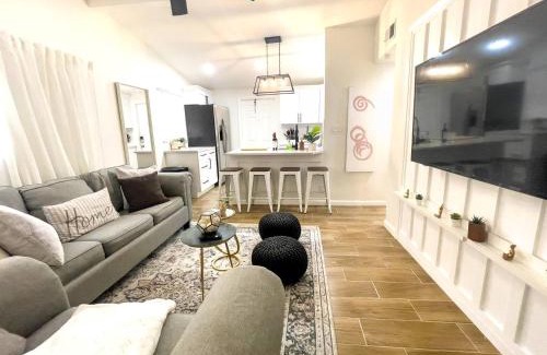 Northeast Tampa Casa | Cozy Home In Tampa Near Ybor & Busch Gardens