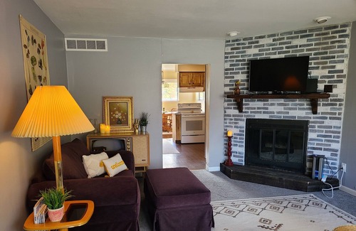 Livonia Casa | Cozy home in the heart of Metro Detroit