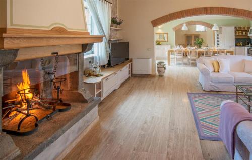 Trevinano Casa | Cozy Home In Trevinano