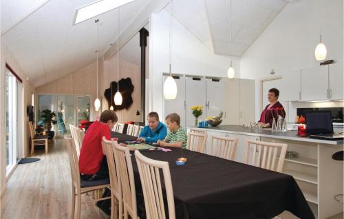Vejers Casa | Cozy Home In Vejers Strand With Wifi