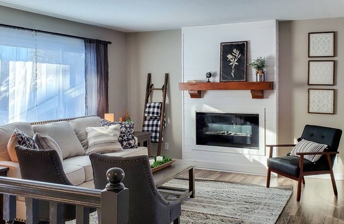 Gem Lake Casa | Cozy home in White Bear lake area filled with natural light!