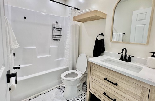 Camden Casa | Cozy Home Minutes From Downtown