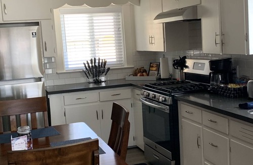 Modesto Casa | Cozy home minutes from three hospitals
