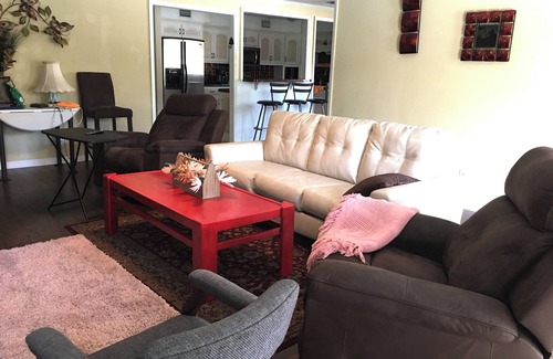 Northside Casa | Cozy home near airport and zoo, pet-friendly